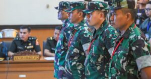 83131-sidang-militer-tersangka-penyiraman-air-keras-andrie-yunus