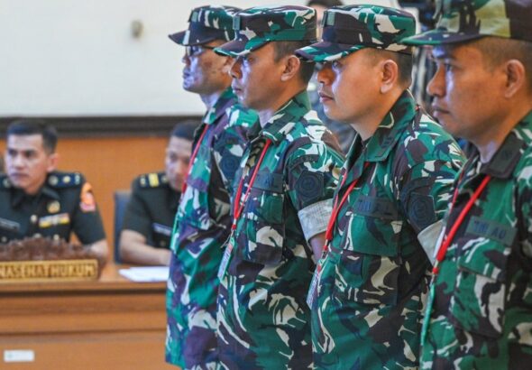 83131-sidang-militer-tersangka-penyiraman-air-keras-andrie-yunus